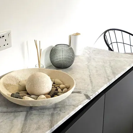 Luxurious 2br In Center With Internet Λάρνακα