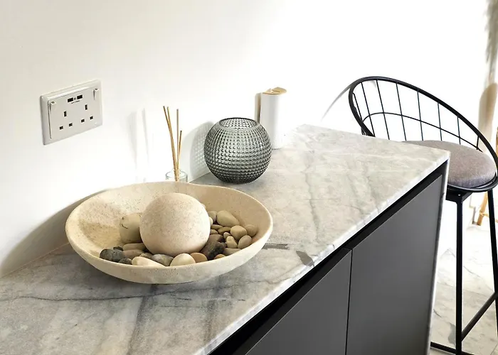 Luxurious 2br In Center With Internet Lárnaca